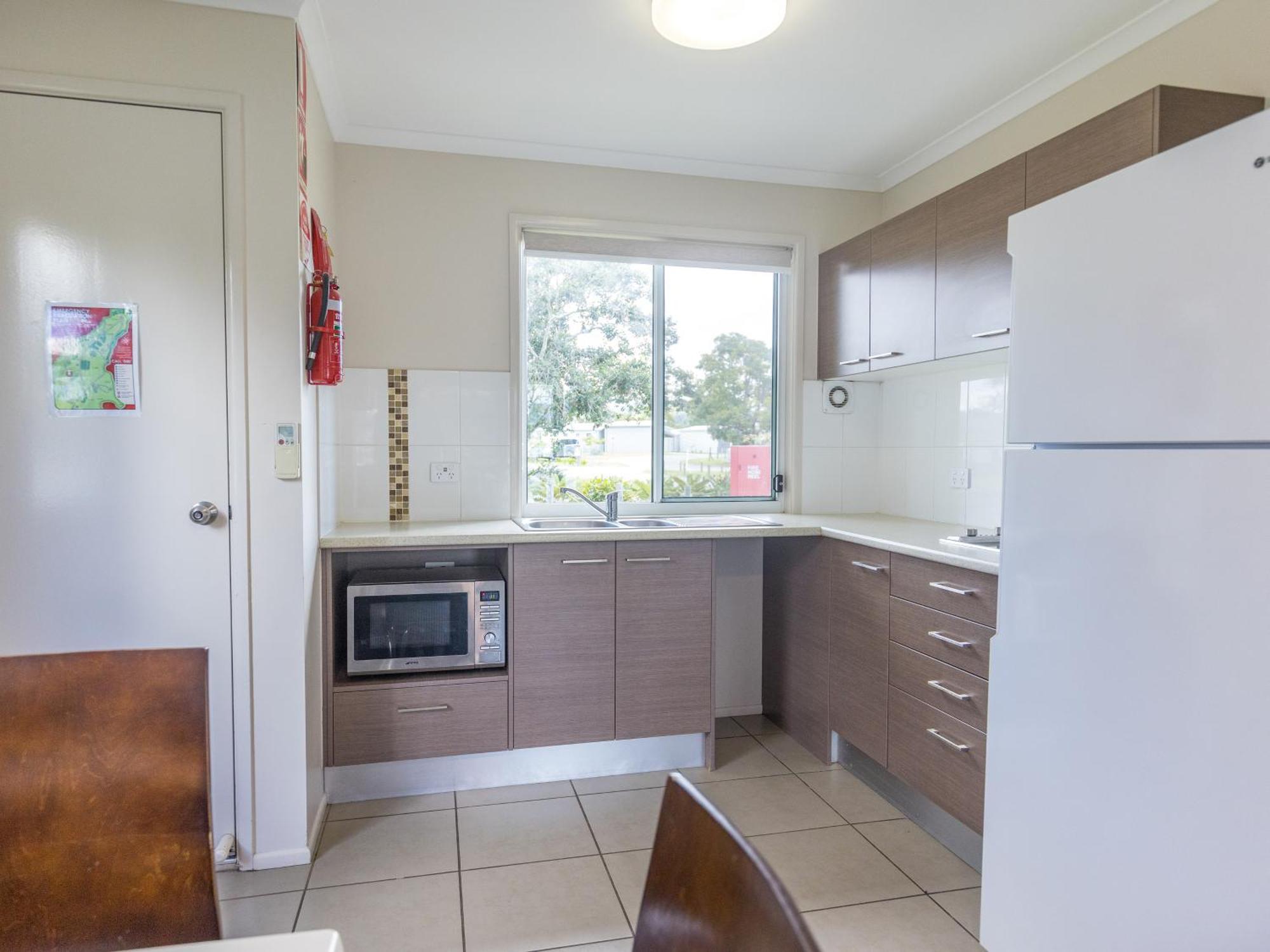 Nrma Lake Somerset Holiday Park Kilcoy Szoba fotó