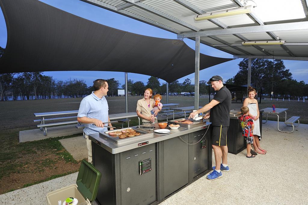 Nrma Lake Somerset Holiday Park Kilcoy Kültér fotó